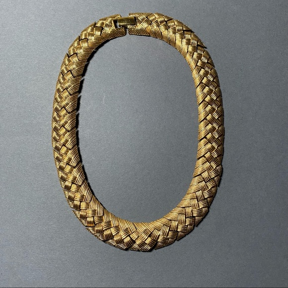 Napier Jewelry Vintage Napier Gold Tone Basket Weave Bob Collar